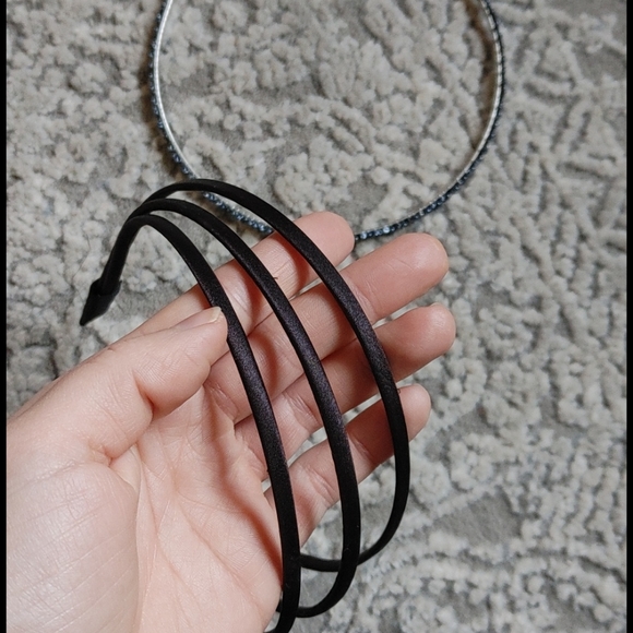 Set of 2 Headbands - Picture 3 of 3